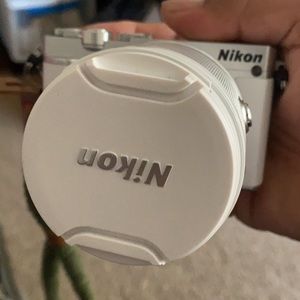 Nikon 1 j5 mirrorless digital camera